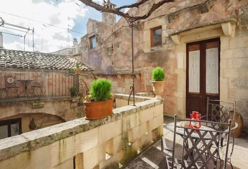 Отель Borgoterra