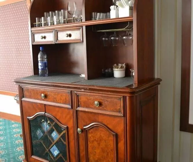 Diplomat Hotel By Ag Hotels Group