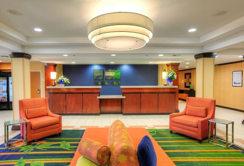 בית מלון כפרי Fairfield Inn & Suites Laredo