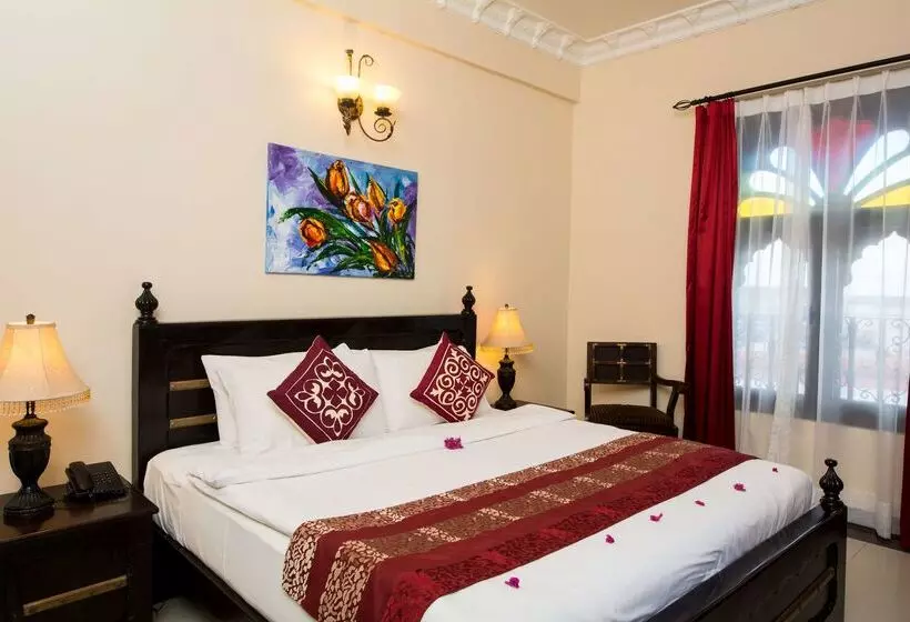 Hotel Golden Tulip Stonetown Boutique