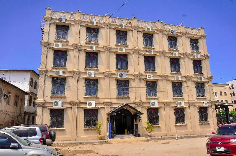 Hotel Golden Tulip Stonetown Boutique