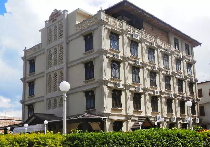 Hotel Golden Tulip Stonetown Boutique