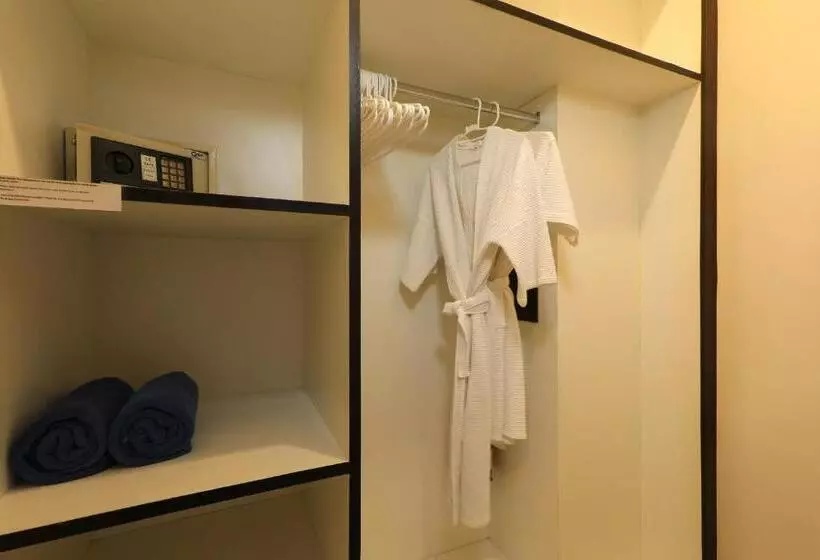 בית מלון כפרי Rawai Grand House  Sha Plus