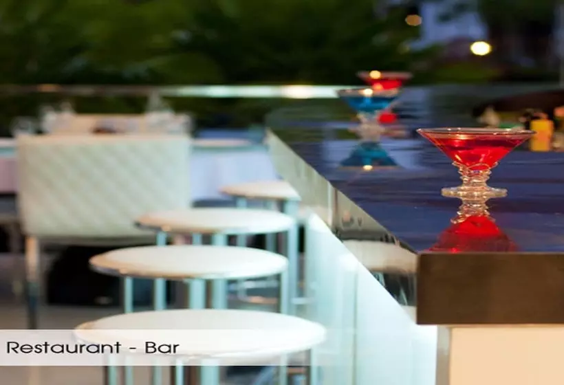 בית מלון כפרי Rawai Grand House  Sha Plus