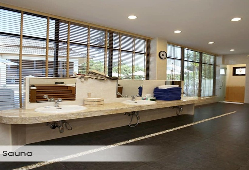 בית מלון כפרי Rawai Grand House  Sha Plus