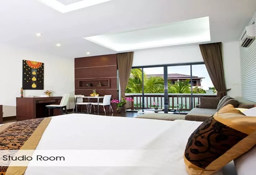 בית מלון כפרי Rawai Grand House  Sha Plus