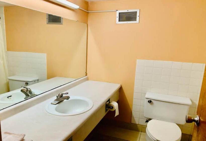 فندق Red Carpet Inn & Suites Lima