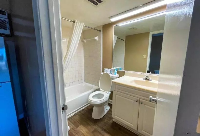 Oceanfront Viking Motel