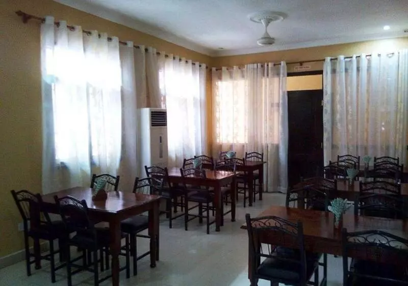 مُتل Transit Airport B&b