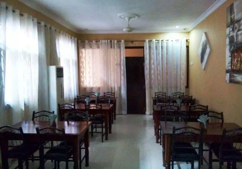 مُتل Transit Airport B&b