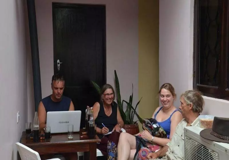 مُتل Transit Airport B&b