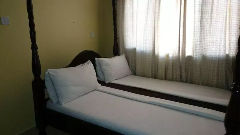 مُتل Transit Airport B&b