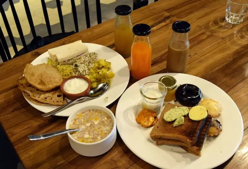 مُتل Transit Airport B&b