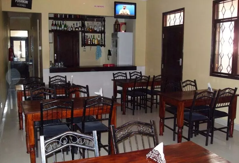 مُتل Transit Airport B&b