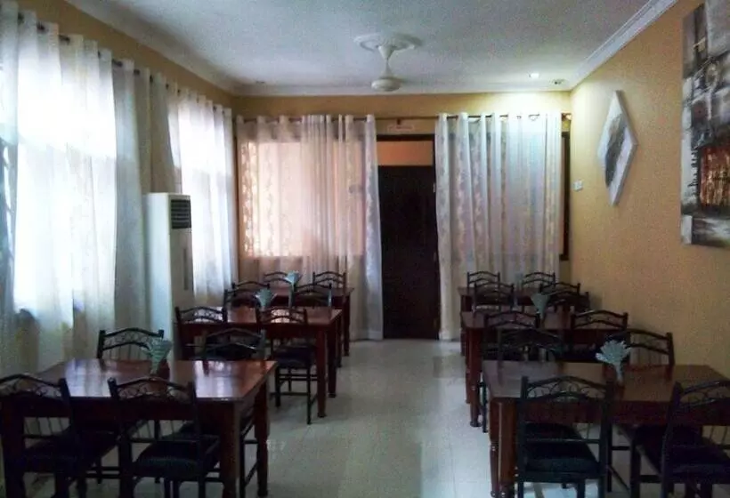 مُتل Transit Airport B&b