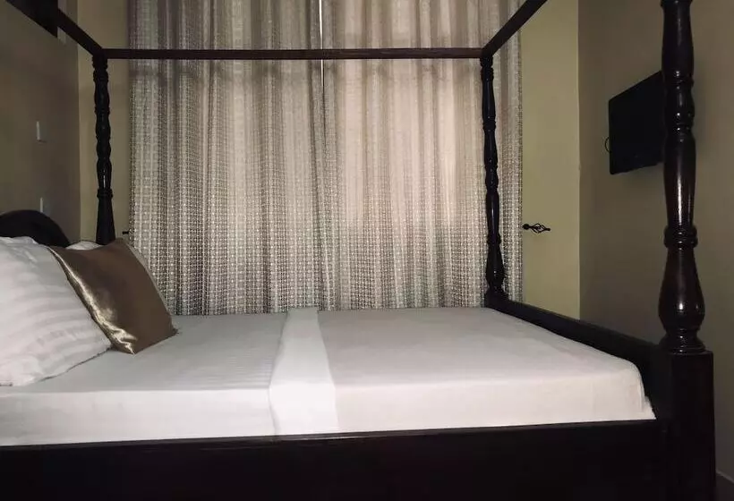 مُتل Transit Airport B&b