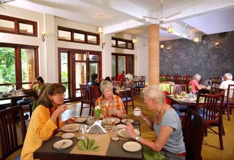 Carmelia Haven Resort Thekkady