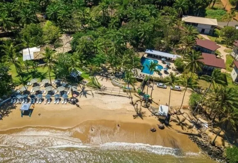 هتل Aldeia Do Mar