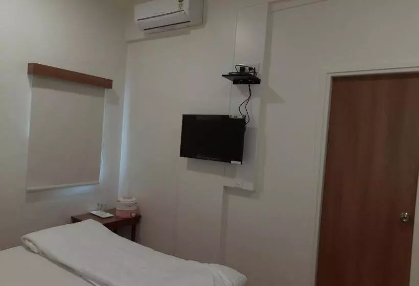 فندق Bhooshan Sivajinagar