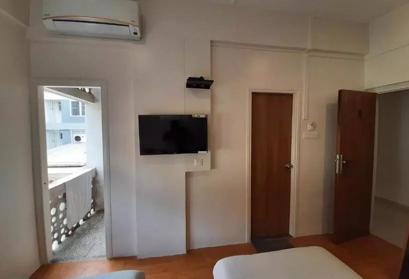 فندق Bhooshan Sivajinagar