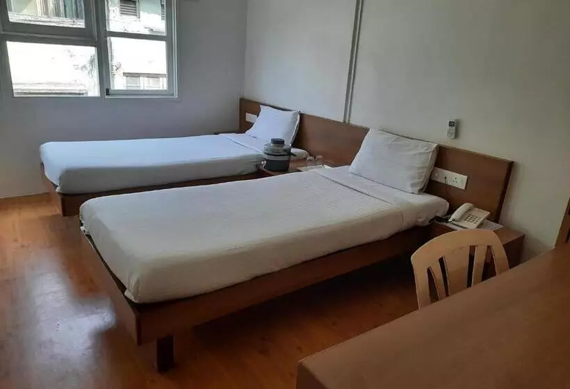 فندق Bhooshan Sivajinagar