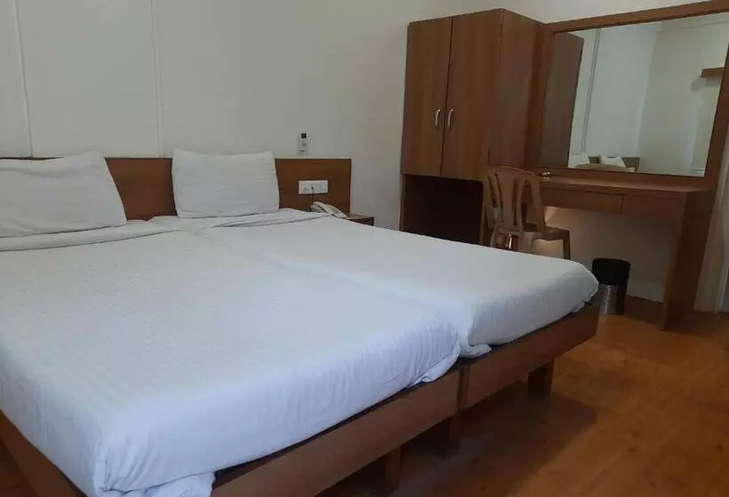 فندق Bhooshan Sivajinagar