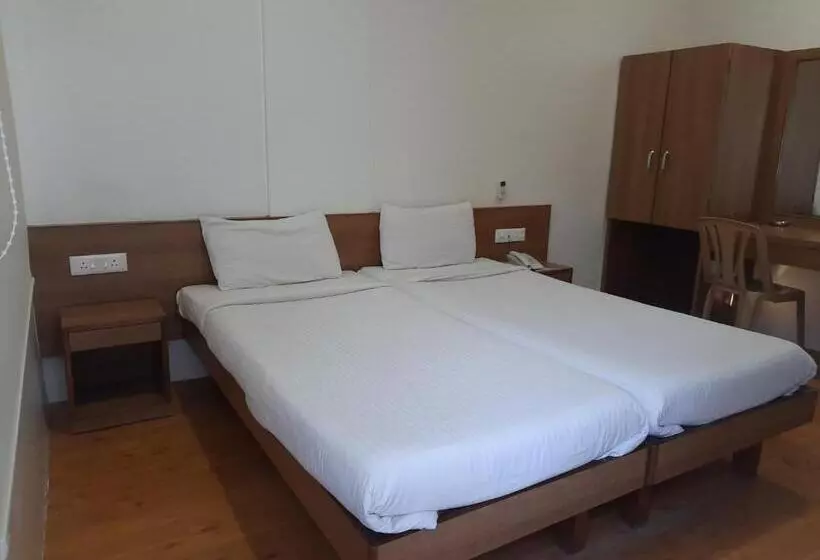 فندق Bhooshan Sivajinagar