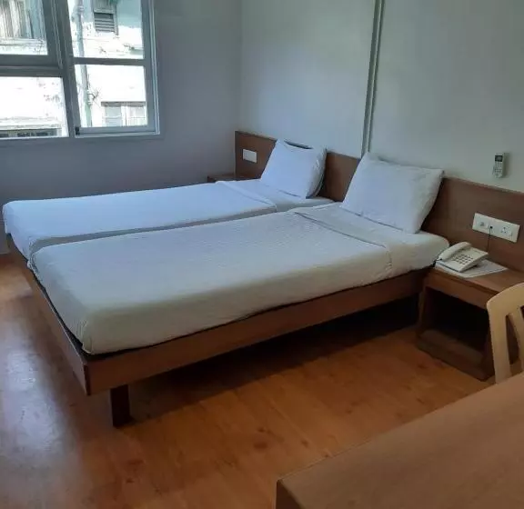 فندق Bhooshan Sivajinagar