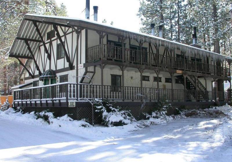 فندق Black Forest Lodge