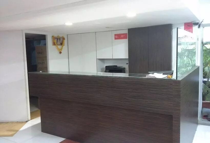 Отель Executive Residency