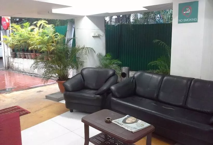 Отель Executive Residency