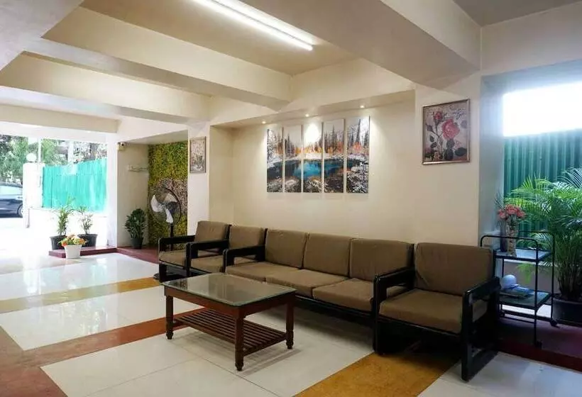 Отель Executive Residency