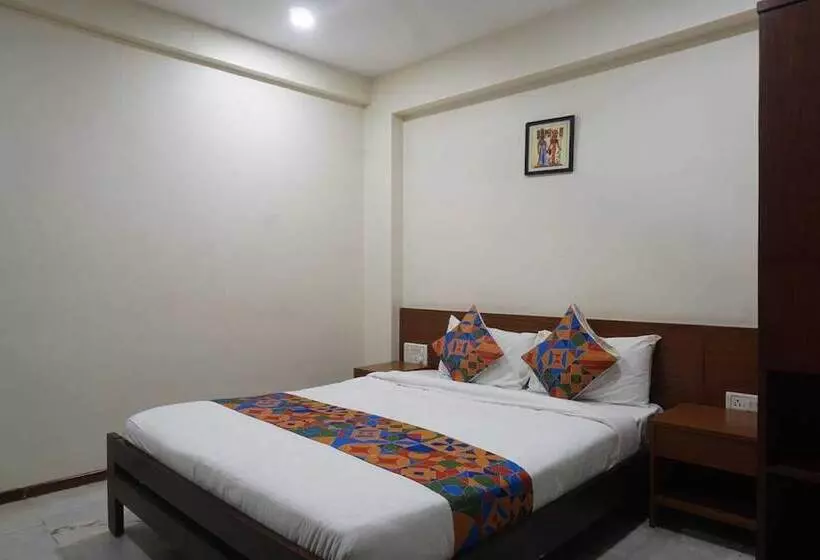 Отель Executive Residency