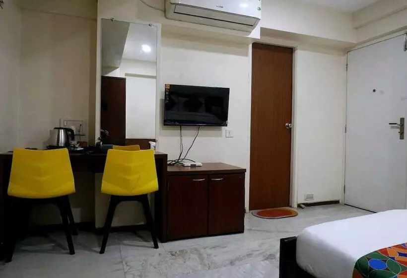 Отель Executive Residency