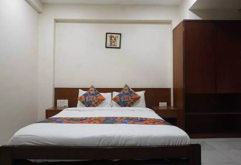 Отель Executive Residency