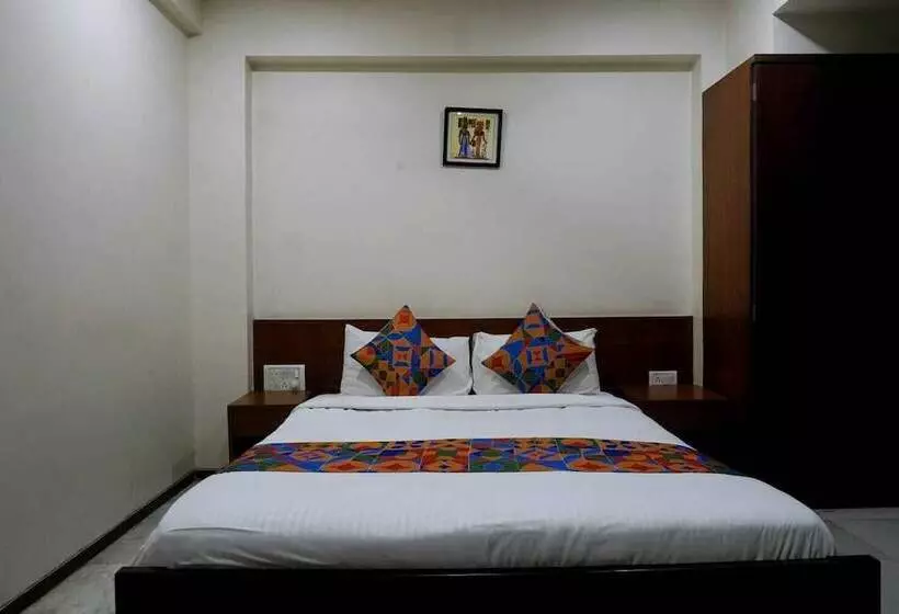 Отель Executive Residency