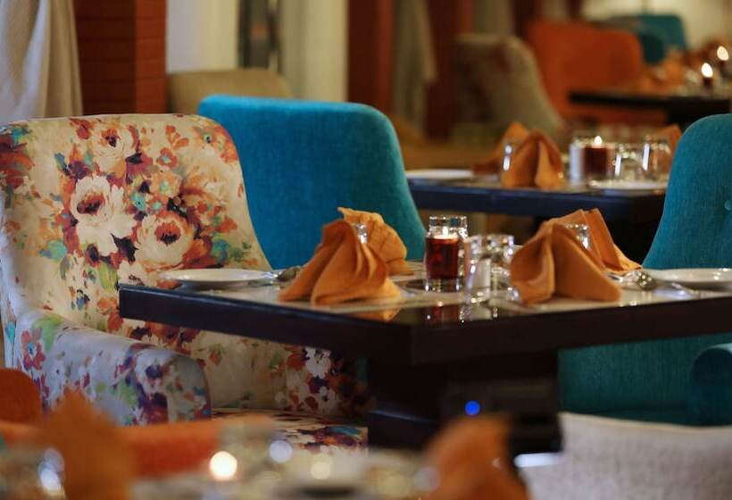 فندق Ganga Kinare  A Riverside Boutique Resort, Rishikesh