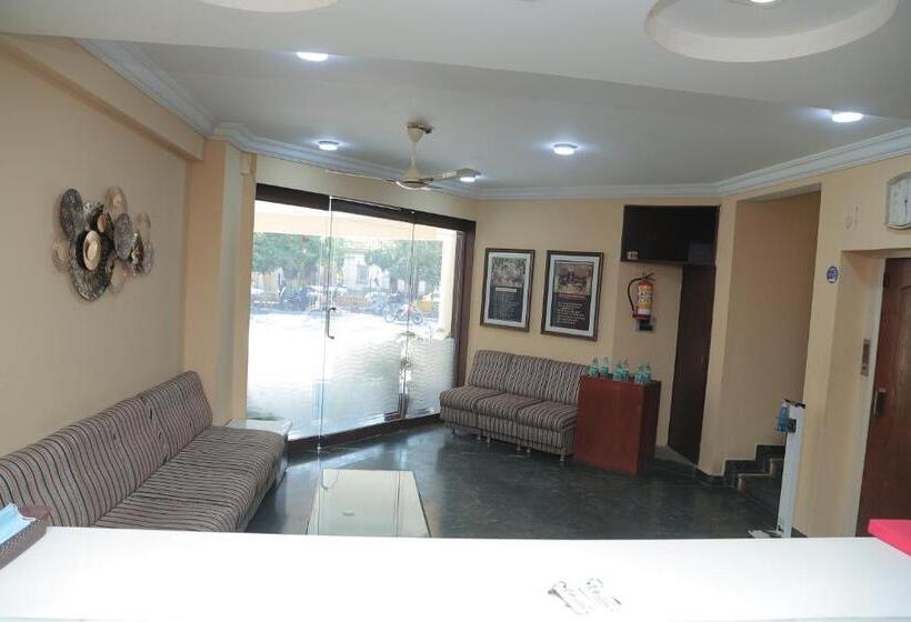 בית מלון כפרי Grand Tower