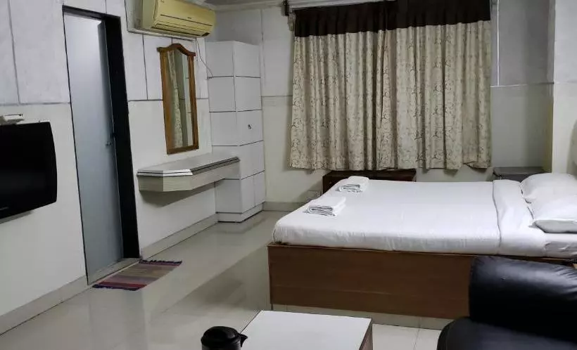 ホテル Sarovar