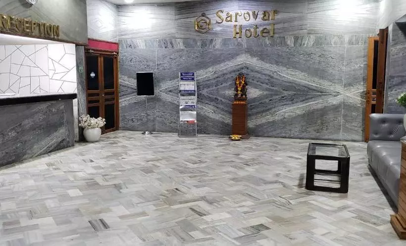 ホテル Sarovar