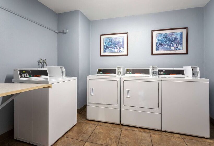 ホテル Travelodge By Wyndham Lakeland