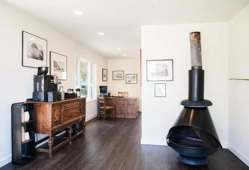 汽车旅馆  The Landing At Morro Bay