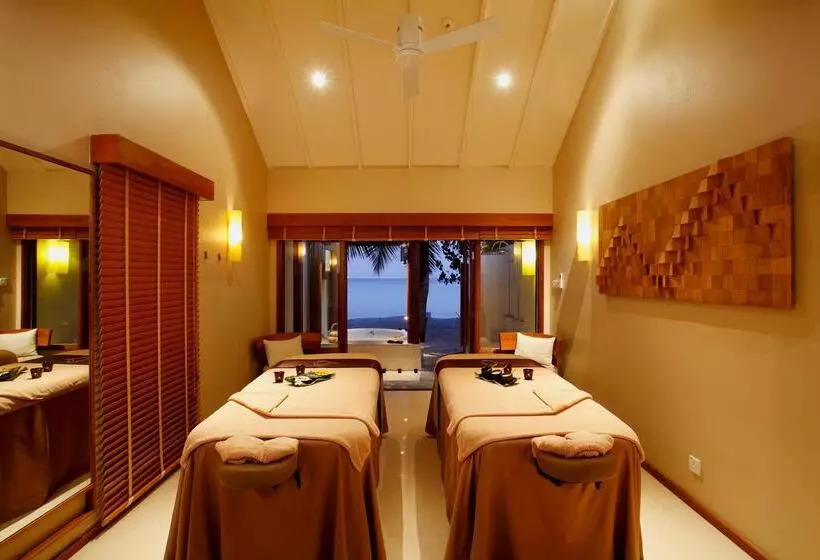 Centara Ras Fushi Resort & Spa Maldives