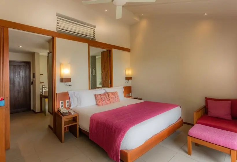 Centara Ras Fushi Resort & Spa Maldives