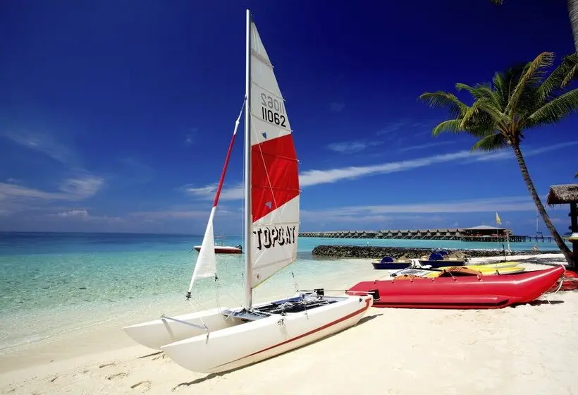Centara Ras Fushi Resort & Spa Maldives