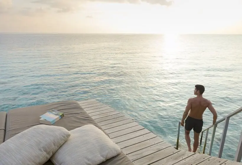 Centara Ras Fushi Resort & Spa Maldives