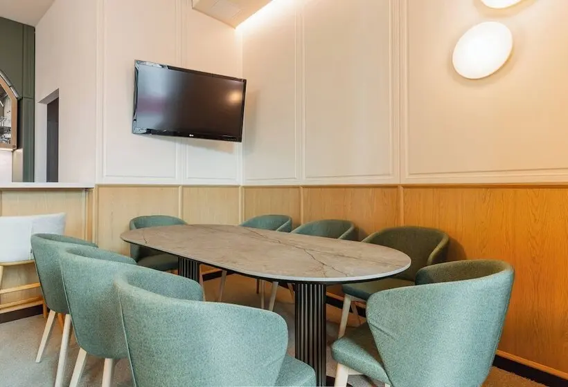 FortyPlusOne Hotel Vienna