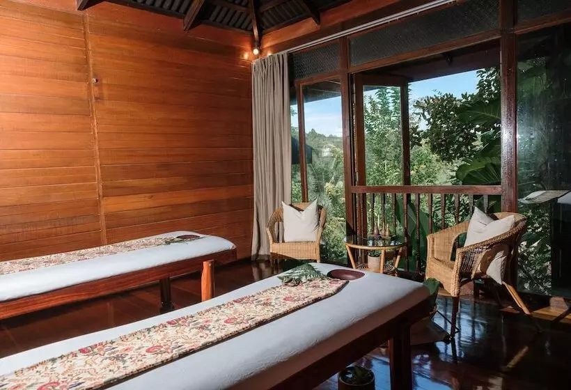 Hotel Ambong Rainforest Retreat