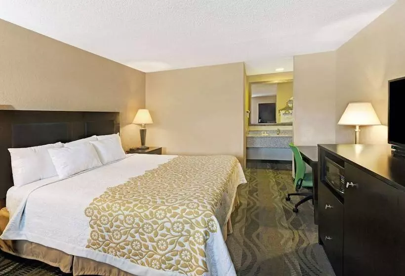 Отель Days Inn By Wyndham Cherokee Near Casino