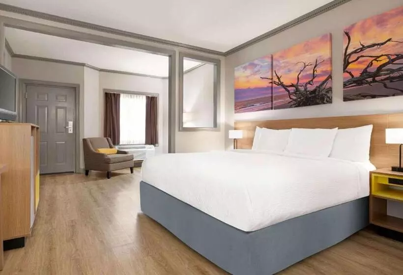 Hotelli Days Inn By Wyndham Kingsland Ga